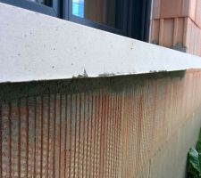 Le ma&ccedil;on a soit disant repris les tablettes qui ont l'air d'avoir pass&eacute; un sale quart d'heure lors de la moulure. On ne voit aucune diff&eacute;rence c'est toujours aussi moche...