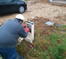 Mise en service EDF
Mise en place des fusible de boitier.
Pas touche sans les gants.