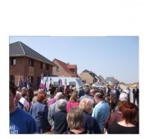 Le samedi 24 avril, nous avons été invités à l'inauguration de la rue qui desservira notre maison : Marceau PLANQUE, résistant arrêté par la gestapo le 16 décembre 1943 suite au sabotage d'un train entre Roeux et Biache. Il est décèdé le 25 décembre 1943 suite aux tortures infligées par ses bourreaux : il avait 29 ans.
Un nom à ne jamais oublier!