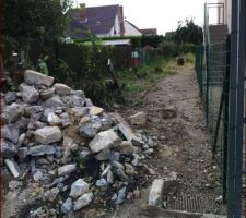 Les premiers travaux : L'&eacute;lagage du terrain r&eacute;alis&eacute; vers fin juillet 2014.