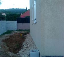 POSE DU DRAIN TOUT AUTOUR DE LA MAISON