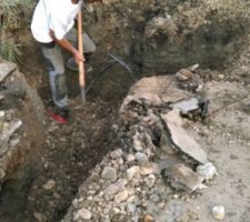 Le terrassier a cassé le câble de 400 volt , plus de courant dans le quartier pendant trois heures !!!