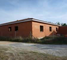 Vue côté salle de bains et chambres