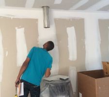 Est ce normal ce jour entre les tuiles?