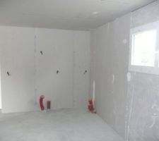 Cloison/isolation cellier