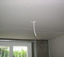 Placo au plafond pos&eacute;