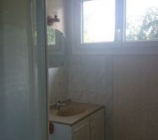La minuscule salle de bain !!!