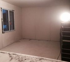 Chambre de Léna faite !!!!! On en ai au wc et ça sera pour le week end prochain !!!!!