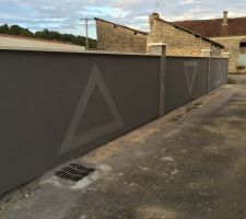 Coter de ma cloture enduit projeter gris chrome de chez weber