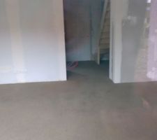 On vois pas bien mais la chape est pos&eacute;