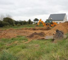 Allez zoooouuu, c'est parti, le terrain : 491 m carr&eacute;.
Maison &agrave; b&acirc;tir de 150 m carr&eacute;.