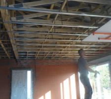 Le plafond prêt à être cloué