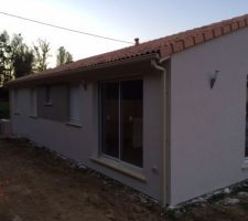 Pignon maison et arrière maison