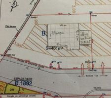 Voici ce que donne l'implantation de la maison sur le terrain. Nous sommes &agrave; l'&eacute;chelle.