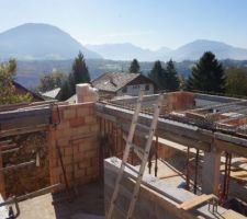 La vue depuis le garage du rez de jardin