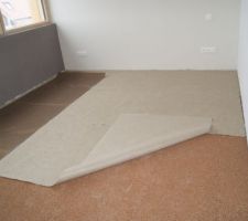 Sous-couches &agrave; l'&eacute;tage, sous le sol en "parquet de li&egrave;ge": li&egrave;ge agglom&eacute;r&eacute; 10 mm   feutralin   m&eacute;lange li&egrave;ge/caoutchouc naturel agglom&eacute;r&eacute;s