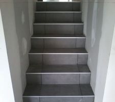 Escalier vers chambres