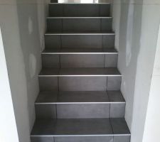 Escalier vers chambres