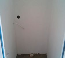 Les wc du rez de chauss&eacute;
l'escalier passera dessu