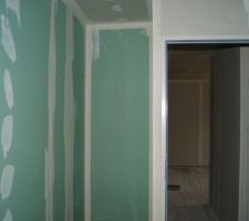 Salle de bain, avec emplacement du cumulus