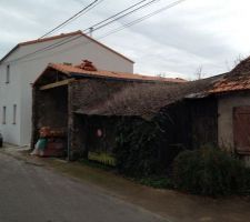 Couverture du garage en cours de finition