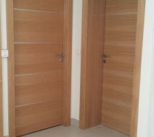 Toilettes et porte garage  (avec insert)