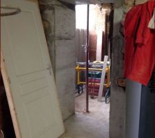 Ouverture au sous sol l
La porte est en attente