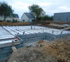 Le vide sanitaire en cours d'isolation