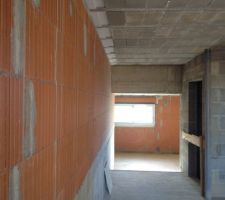 Balayage du chantier avant la venue des plaquistes