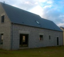 Charpente et couverture termin&eacute;es