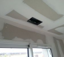 Conduit pour chauffage/clim fait - il faudra juste les grilles