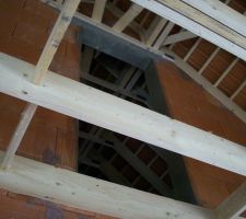 Passage entre le garage et la partie habitable.