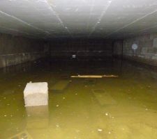 L'eau dans le vide sanitaire (non non, nous n'avons pas demandé de piscine...)