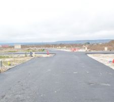 Accès faciliter par la route au lotissement!