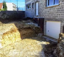 La descente de garage a été creusée.