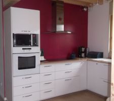 Cuisine ikea metod presque finie (manque fond de hotte   meuble haut dans l'angle)