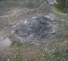 C'est tellement plus simple de jeter le beton en surface du terrain!