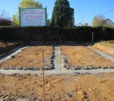Coulage de b&eacute;ton pour les fondations du vide sanitaire