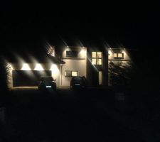 L'éclairage extérieur maison est terminé