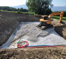 Bidim   50 cms de gravas partout, et ma pote qui garde l'entr&eacute;e