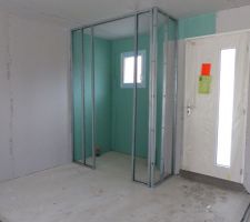 Vestiaire, WC et entrée
