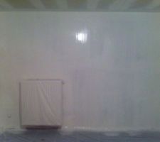 1ère couche mise dans le salon SAM cuisine