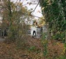 Vue panoramique de l'allée d'Illaguet et de notre futur terrain