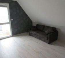 La chambre d'ami avec le canapé lit déjà là