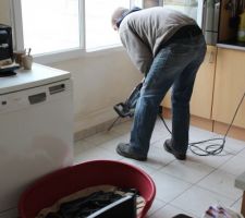 Pr&eacute;paration pour l?&eacute;vacuation des eaux us&eacute;es de la futur cuisine