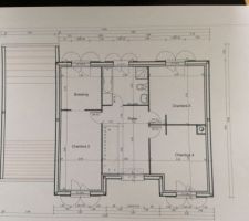 Plan étage, pas de mezzanine mais un grand palier qui pourra accueillir un coin multimédia et un coin bibliothèque