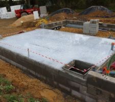Le coulage de la dalle du garage