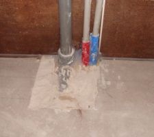 Voilà qui est fini. Belles finitions !
Tout les trous, les fuites... ont été bouchés à coup de platre ou silicone.