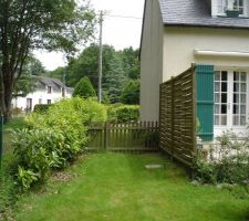 Coté entre le pignon et la limite de propriété 3 mètres ou l'on veut agrandir