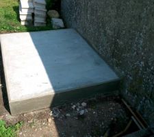 Décoffrage de la dalle qui recevra la PAC.